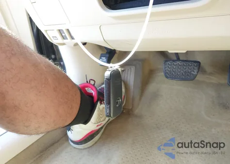 2013 Lexus Es z USA, uszkodzony, nr VIN JTHBK1GG2D2031173